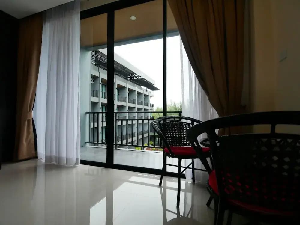 Superior Double room with balcony full double bed