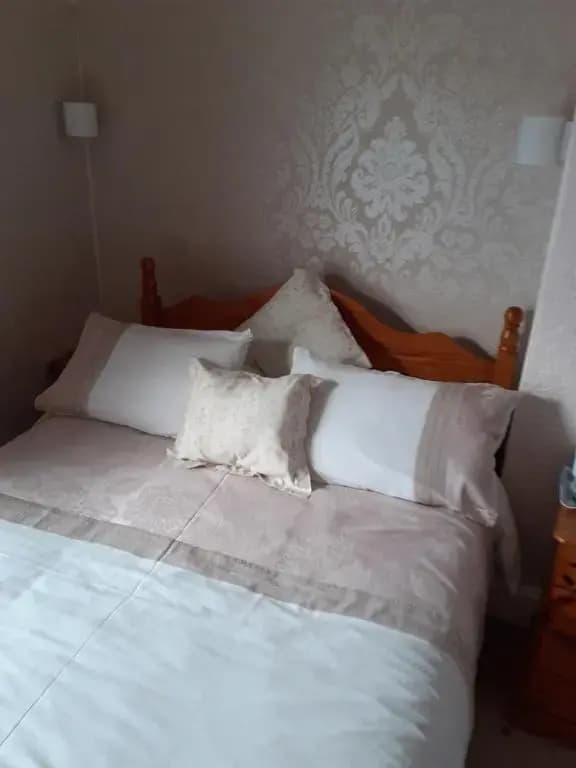 Economy Double room full double bed