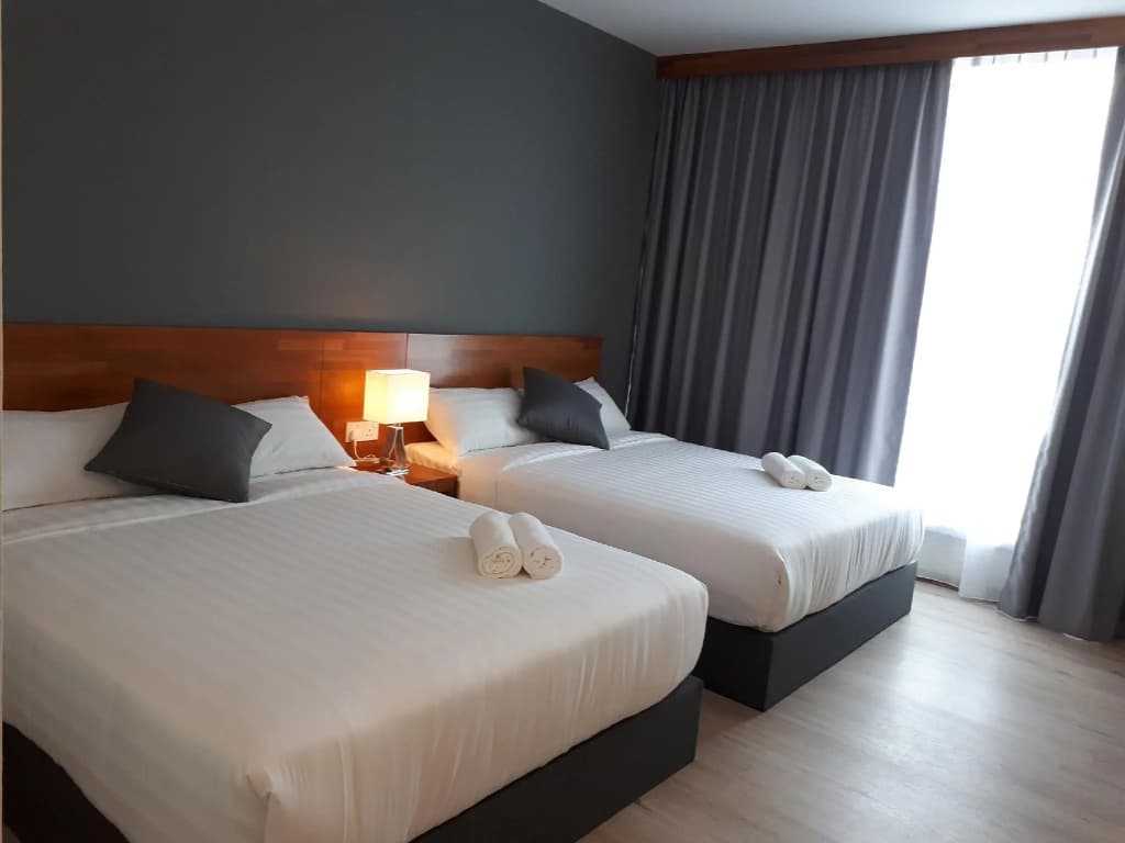 Deluxe Double Family room full double bed