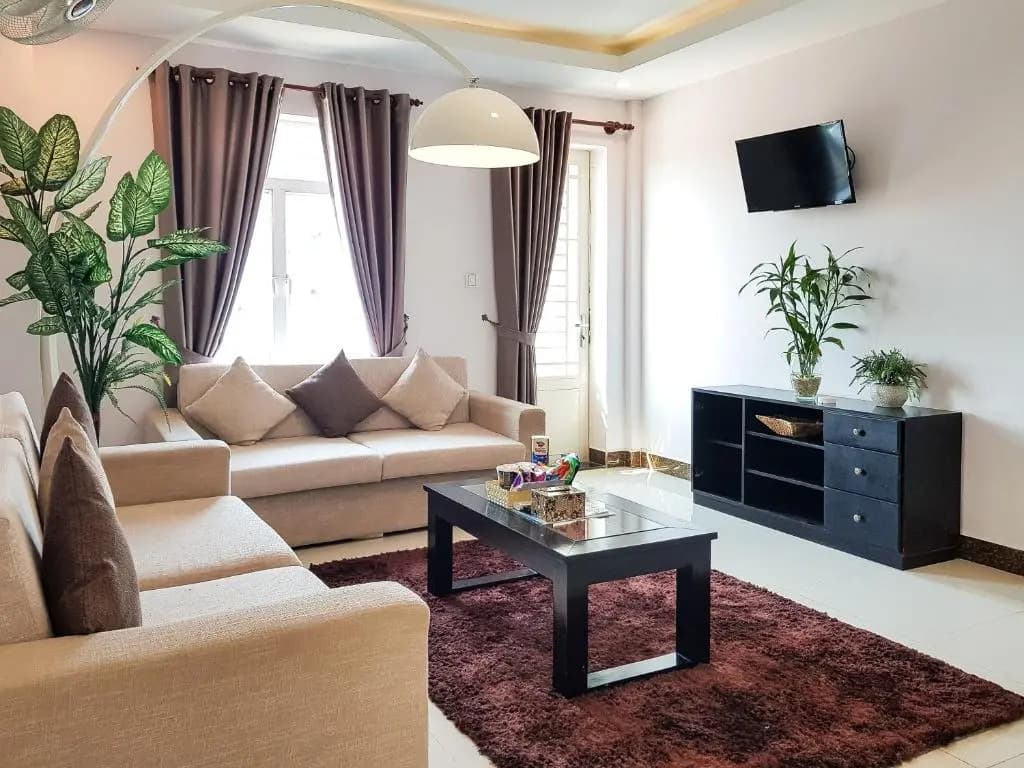 3 Bedrooms Apartment
