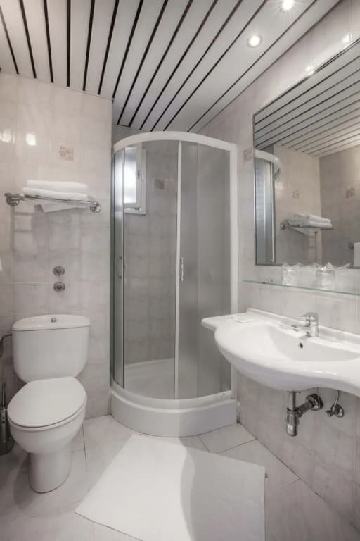 Comfort room