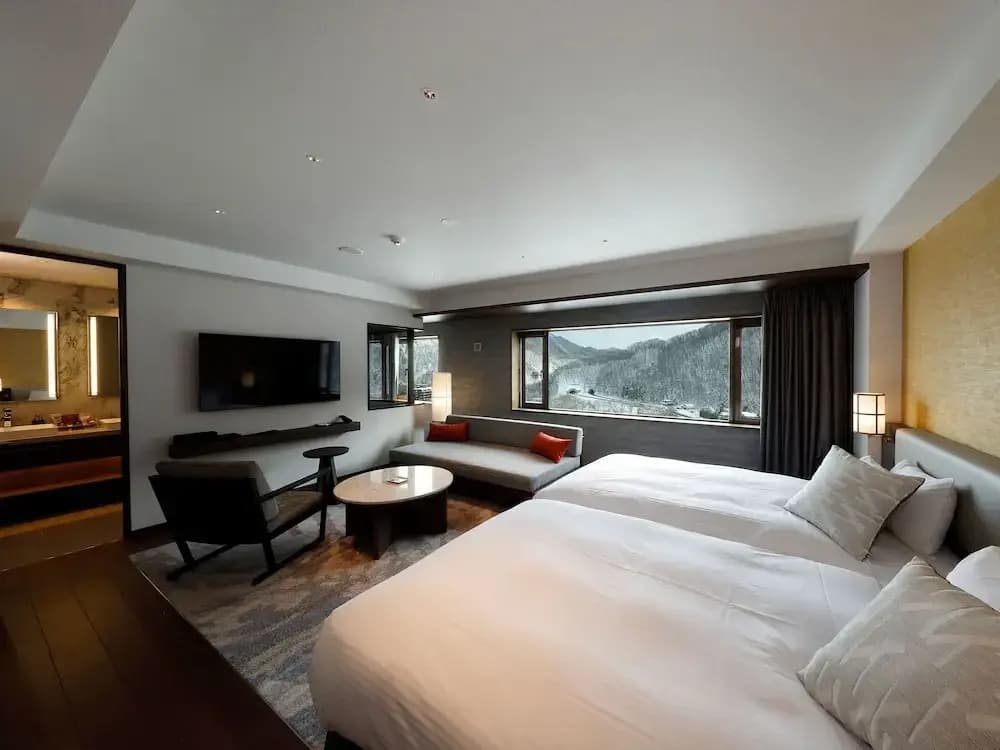 Deluxe Suite
