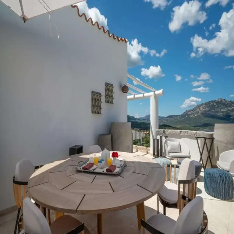 Double Suite with sea view full double bed