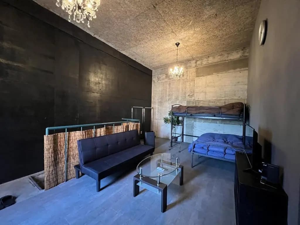 Economy room