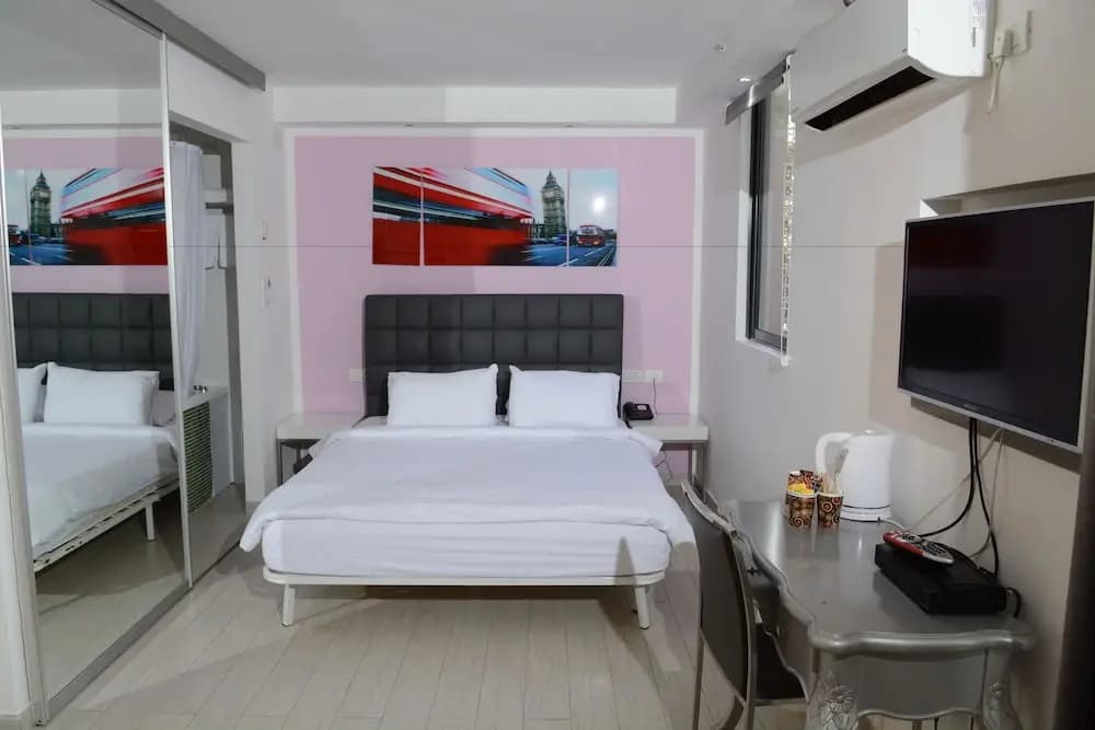 Economy room