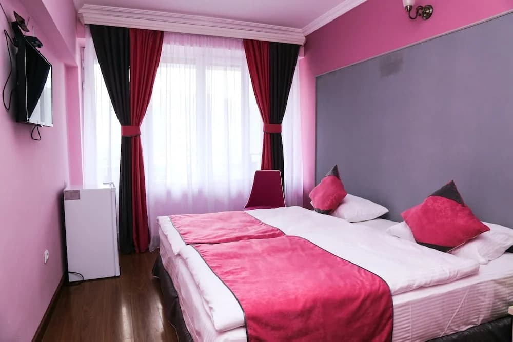 Deluxe Double room with balcony full double bed