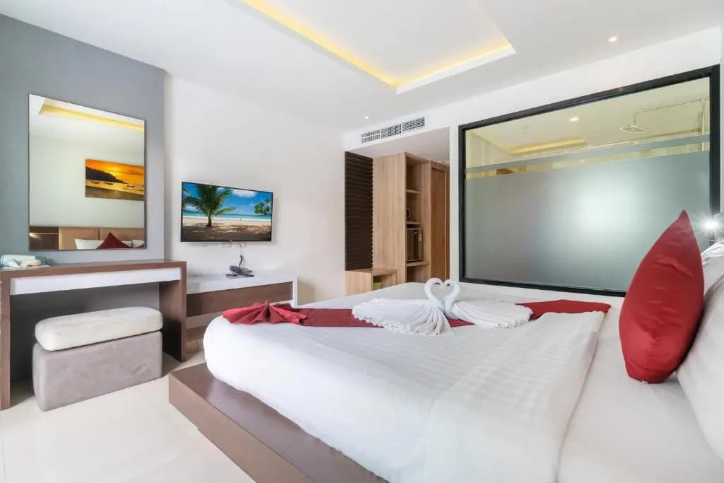 Deluxe Double room with balcony full double bed