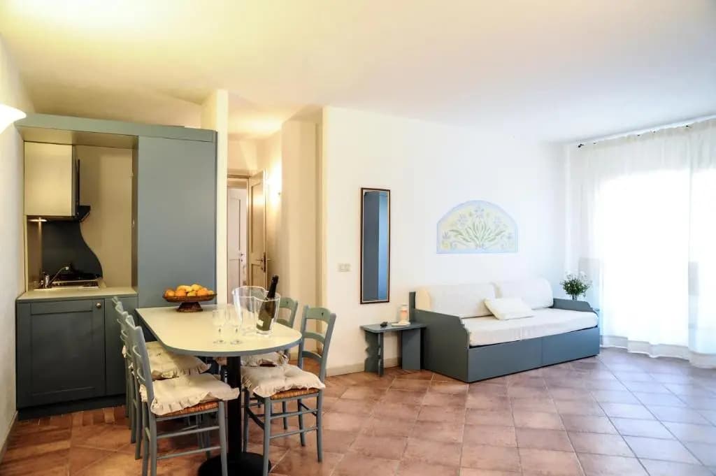 2 Bedrooms Apartment