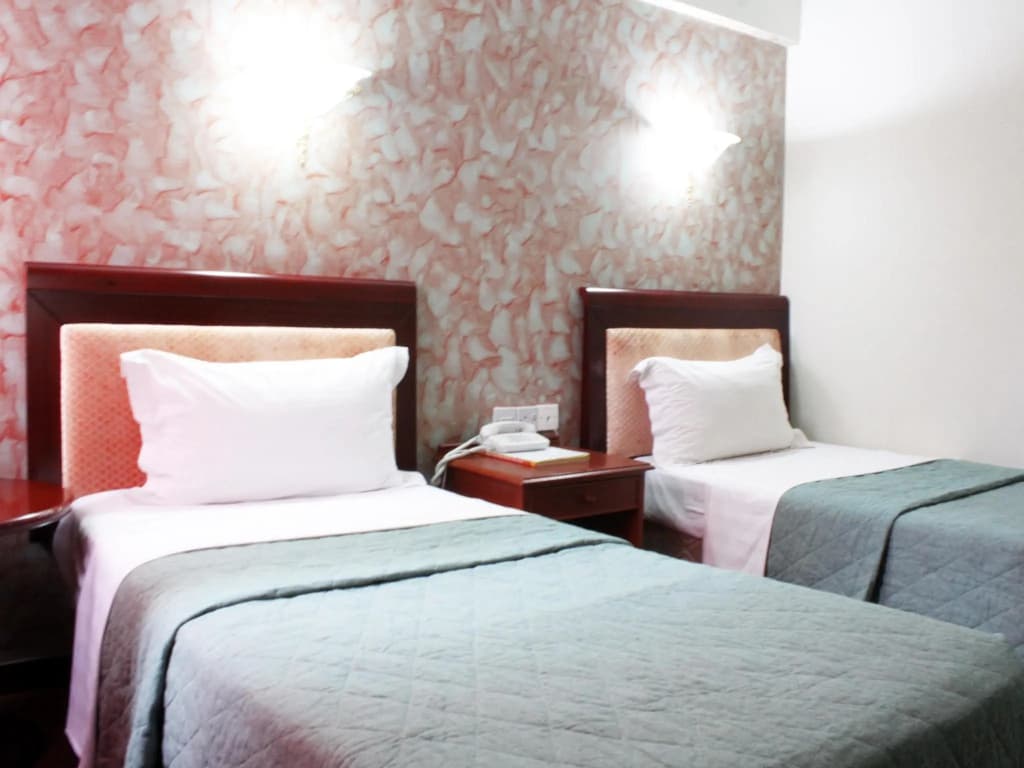 Deluxe Double room twin beds