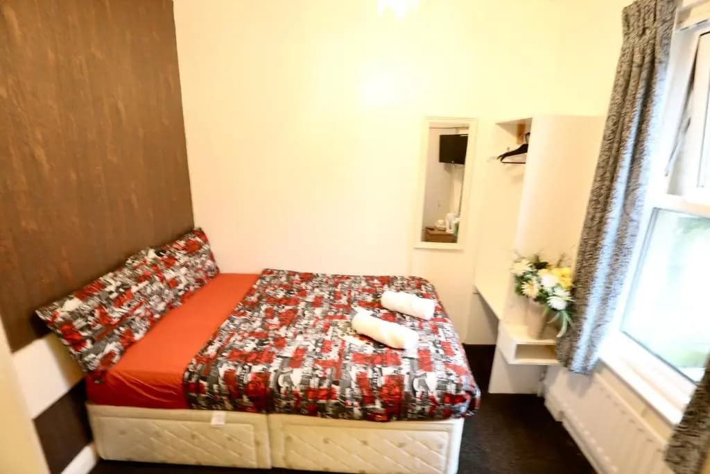 Economy room