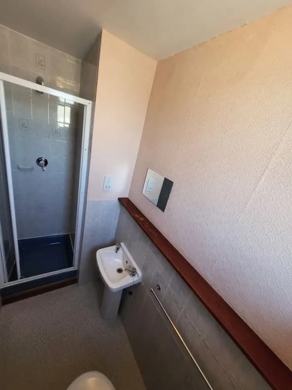 Comfort room