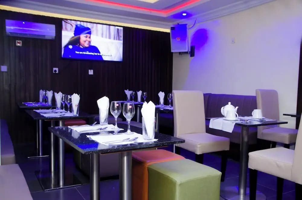 Hotel photo 12