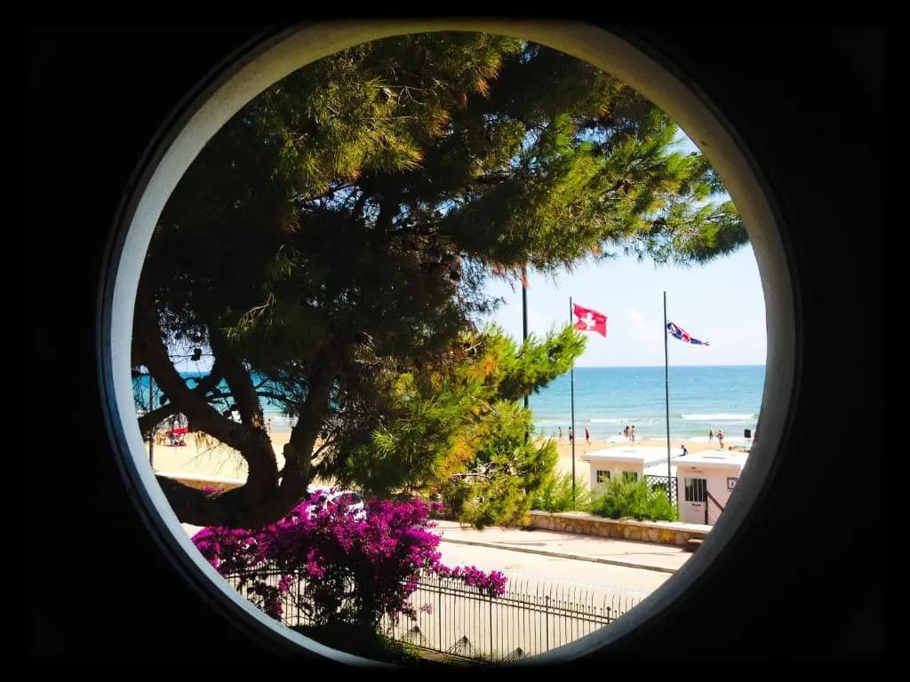Superior Double room with sea view full double bed