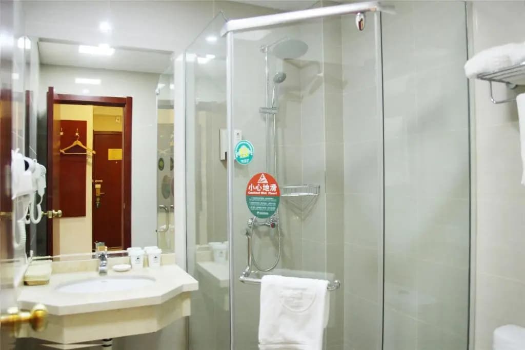 Deluxe Double room full double bed