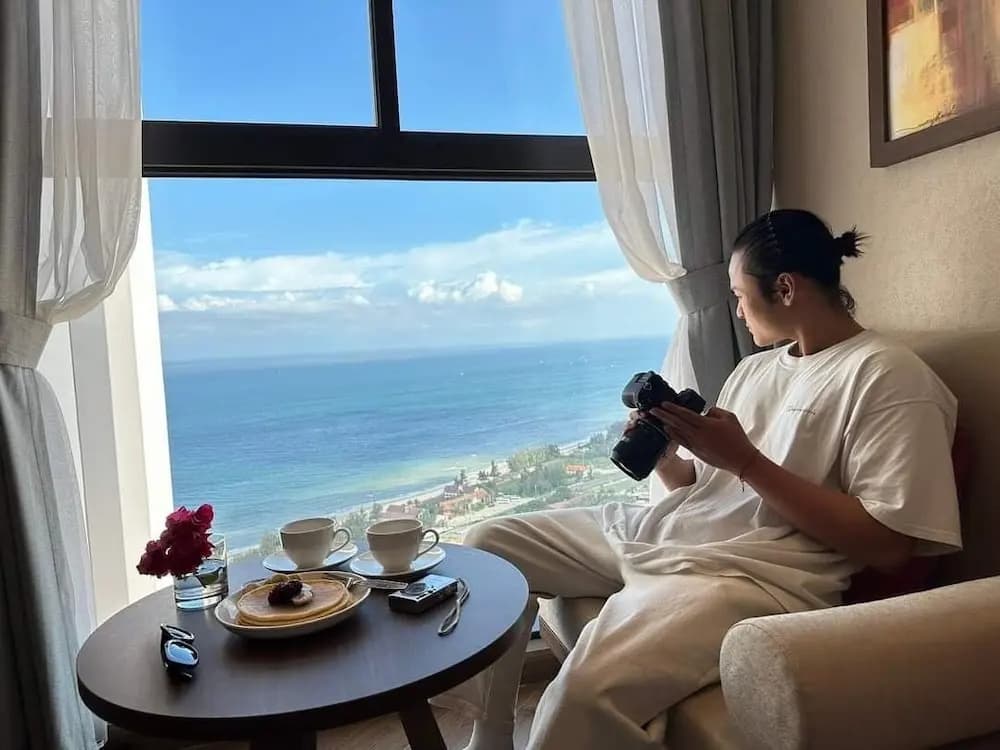 Premium Double room with sea view full double bed