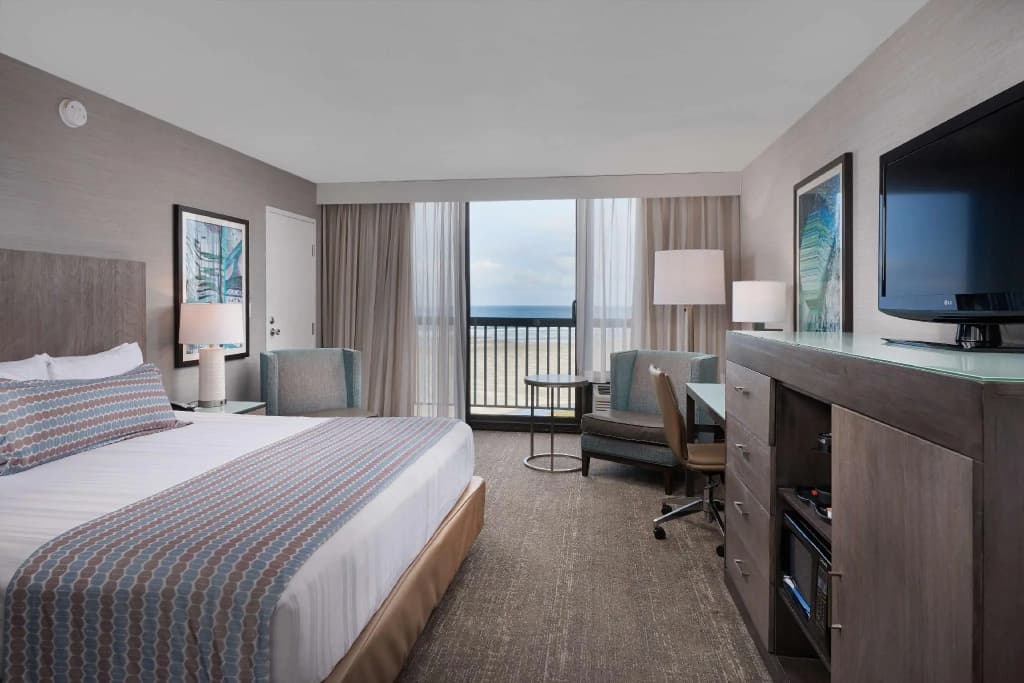 Standard Double room with ocean view full double bed