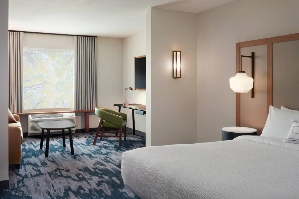 Double Suite full double bed
