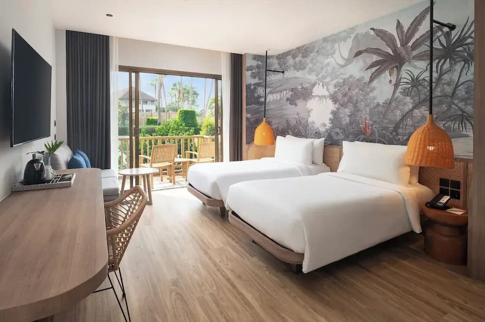 Deluxe Double room with balcony full double bed