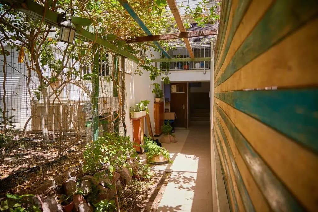 3 Bedrooms Cottage