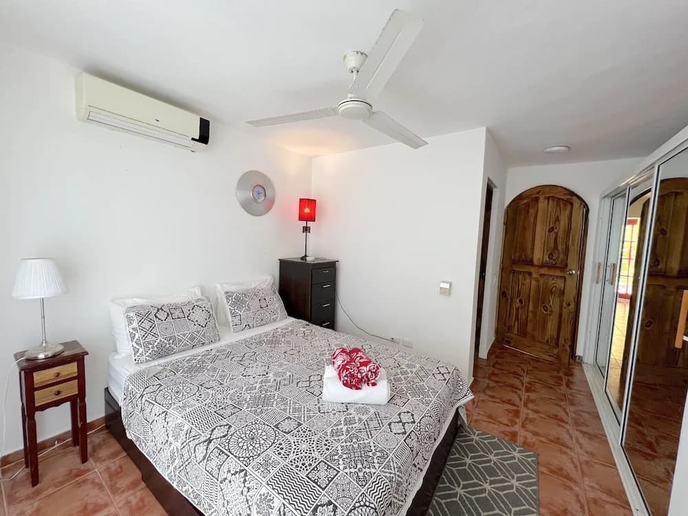 2 Bedrooms Comfort Villa with pool view