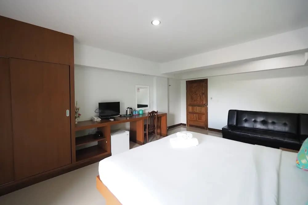 Standard Double room with balcony full double bed