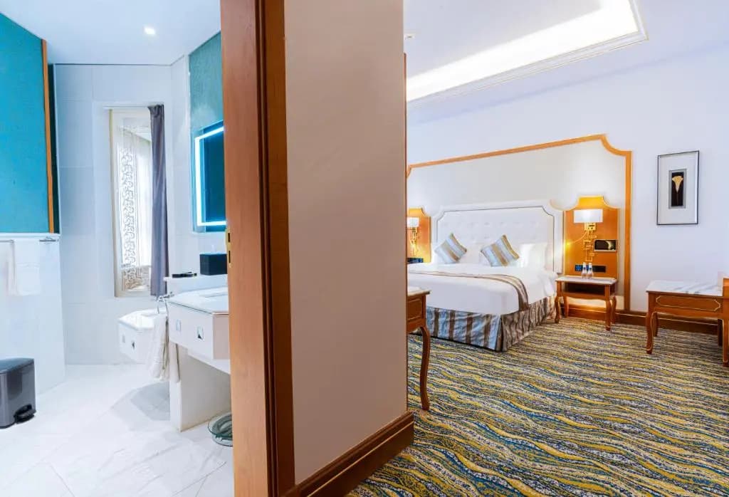 Luxury Suite