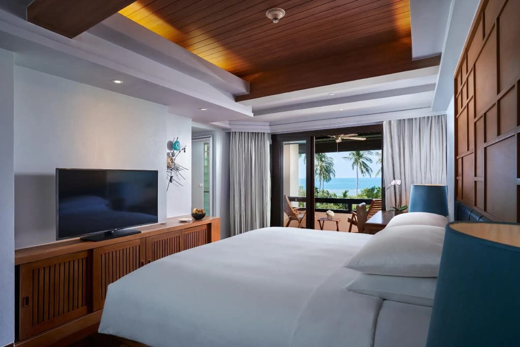 Double room with balcony and with sea view full double bed