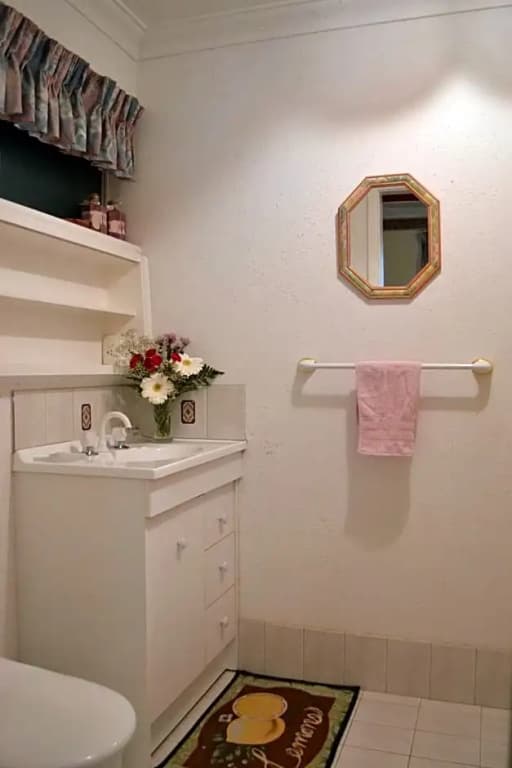 Comfort room