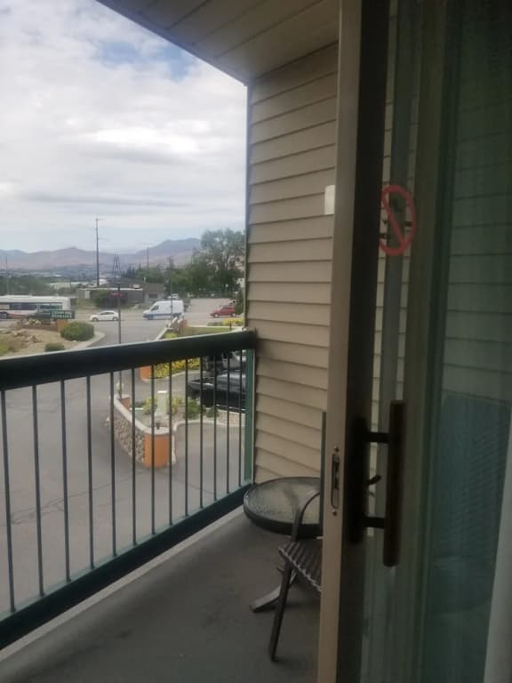 Standard Double room with balcony and with mountain view full double bed
