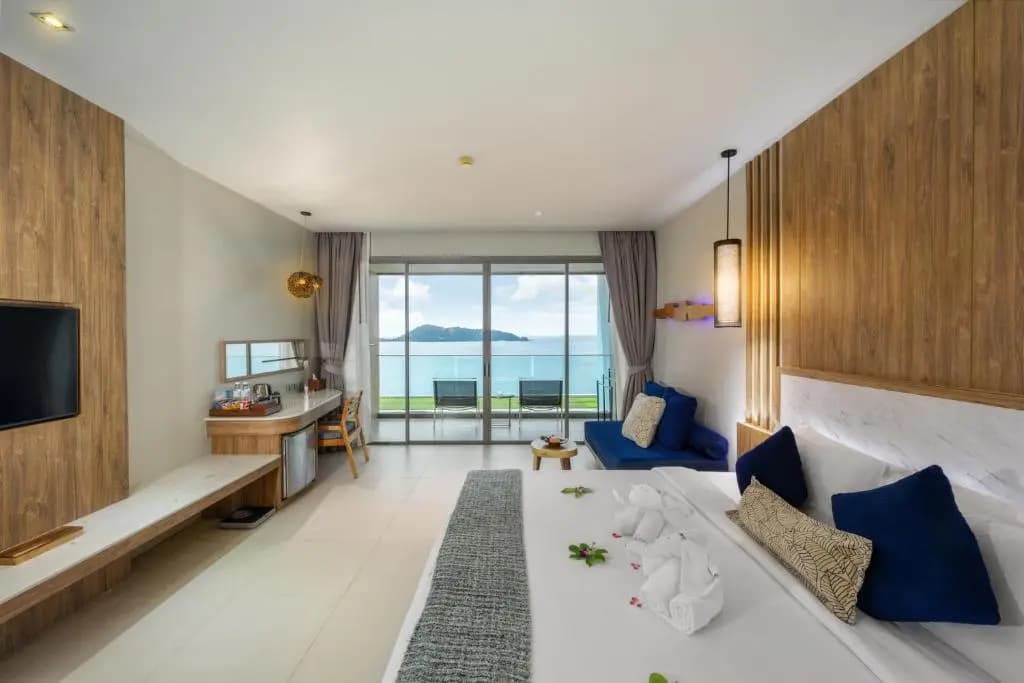 Deluxe Double room with sea view full double bed