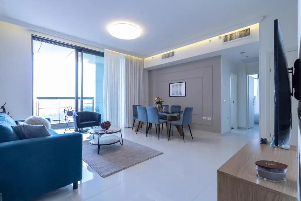 2 Bedrooms Apartment