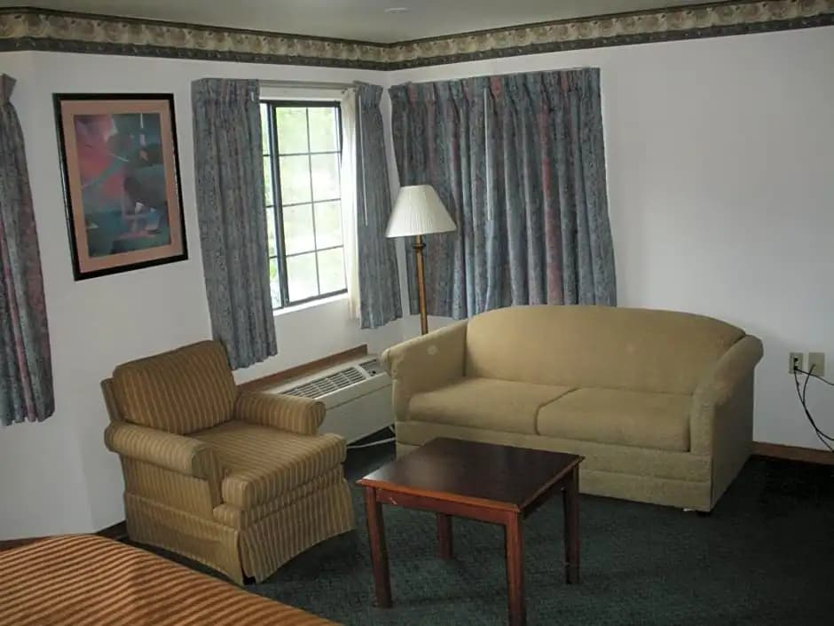 Double Suite full double bed