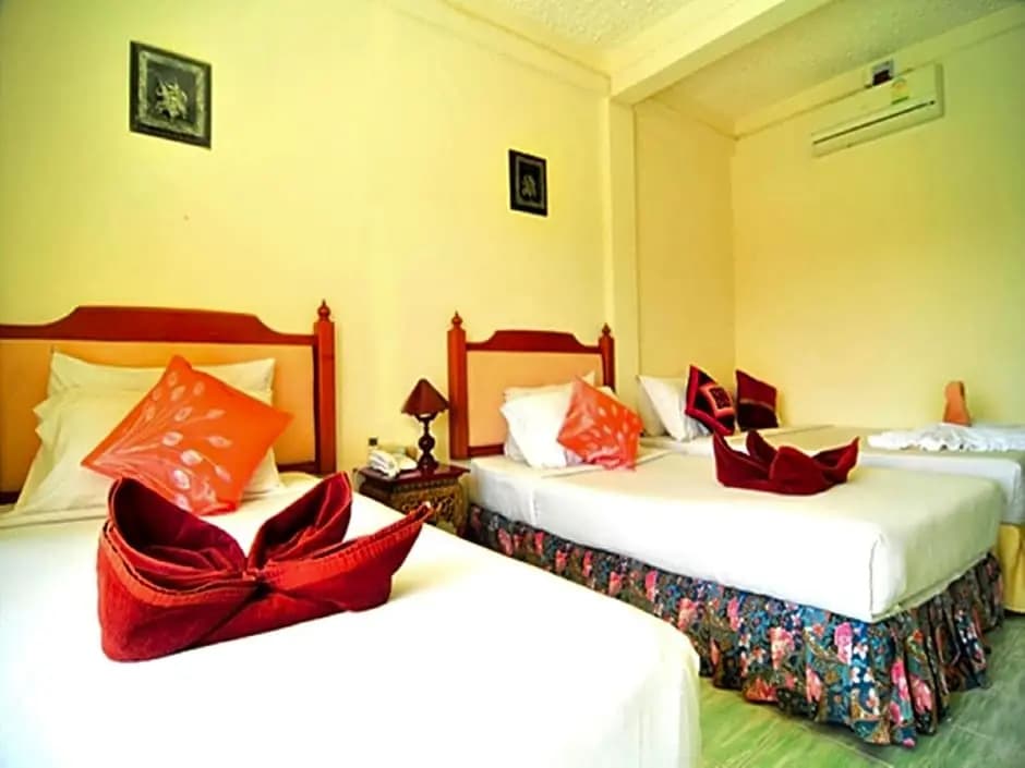 Deluxe Double room twin beds