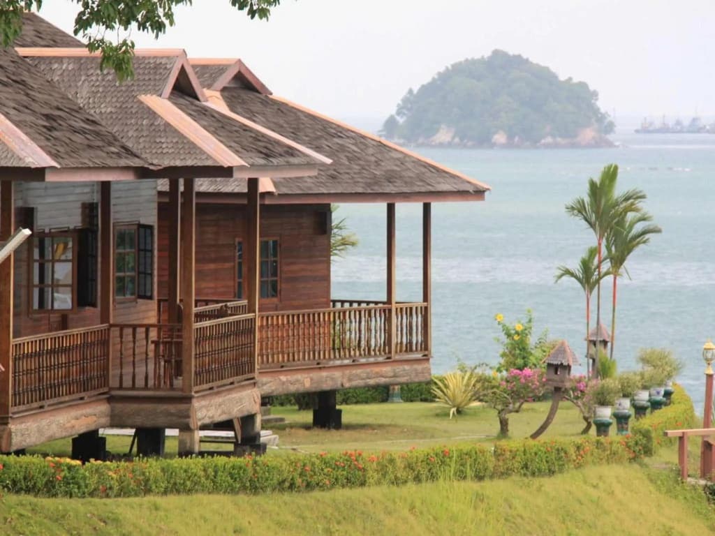 2 Bedrooms Villa