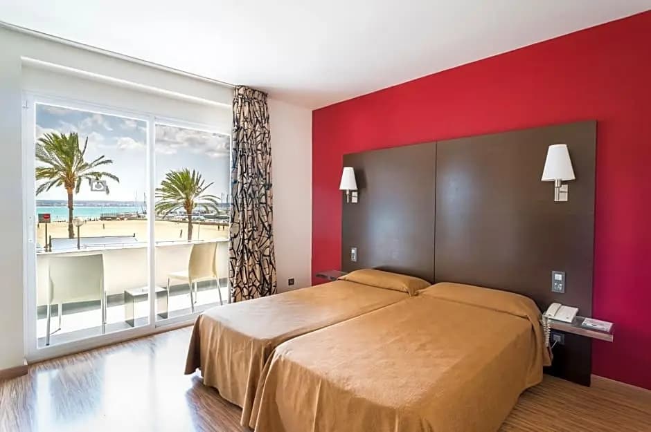 Double Junior Suite full double bed
