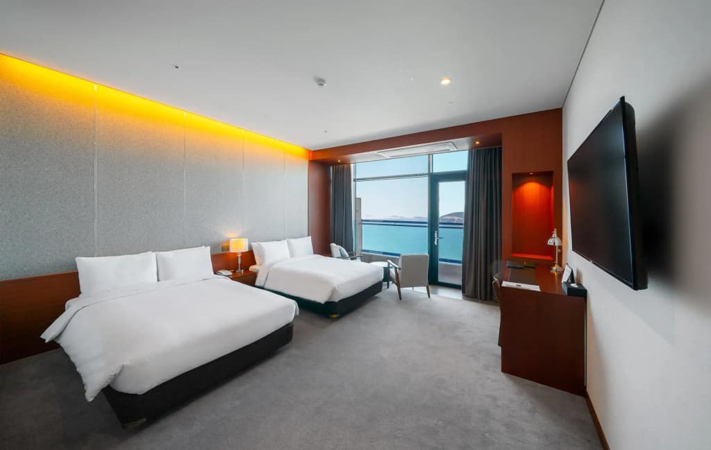Standard Double Family room twin beds