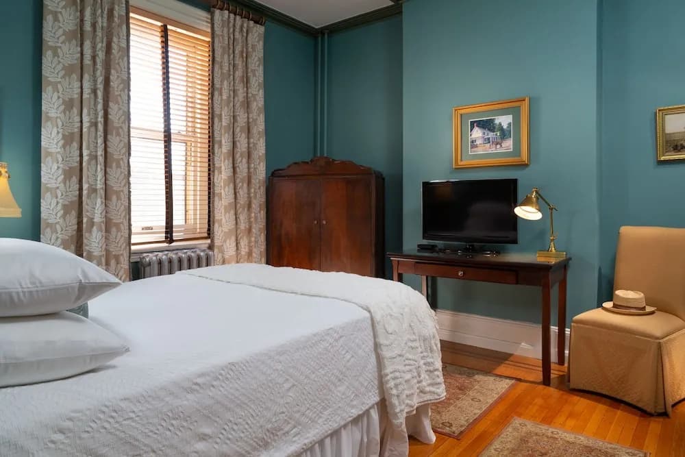 Classic Double room full double bed