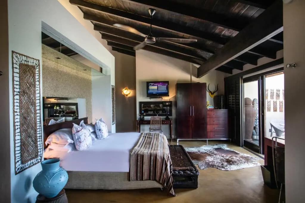 Standard room with city view
