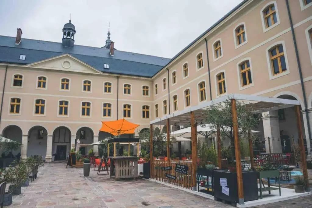 Hotel photo 1