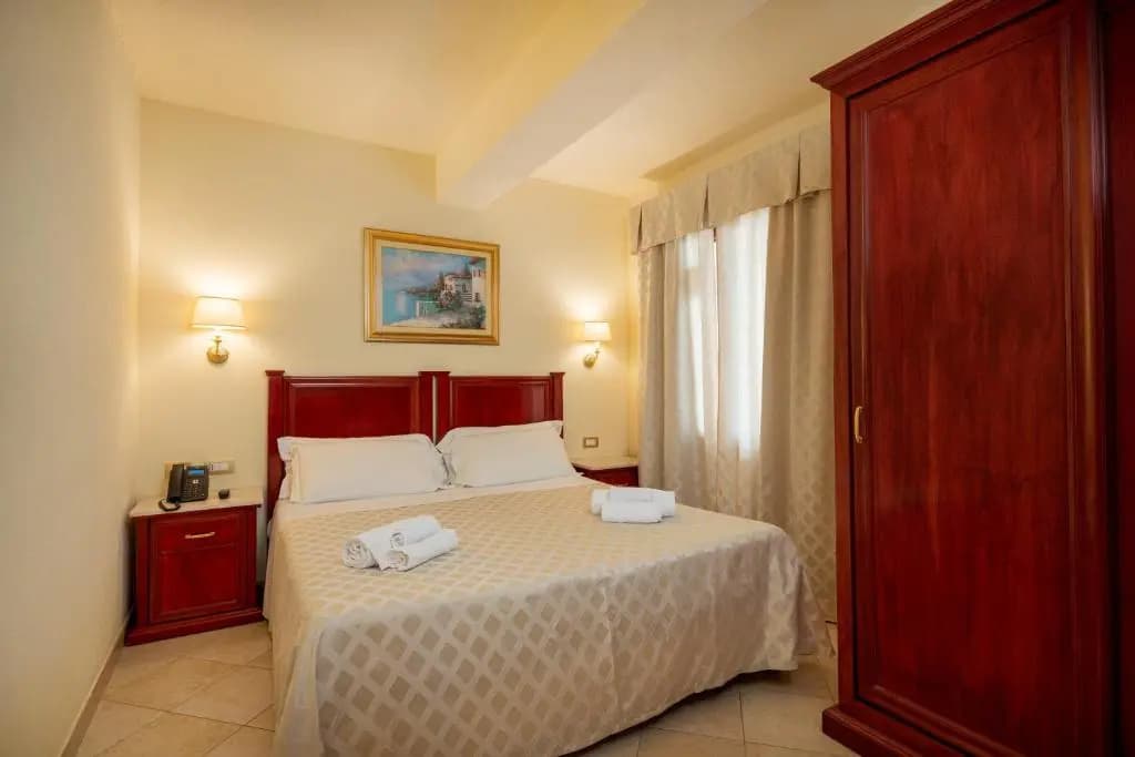 Economy room
