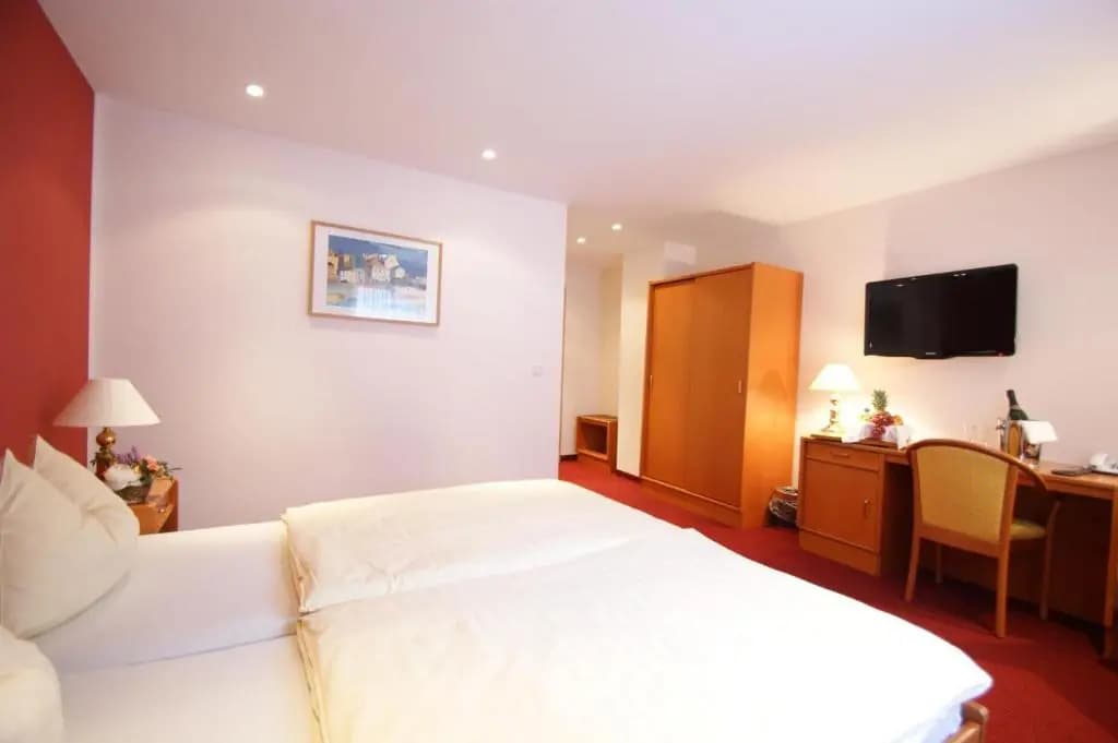 Business Double room full double bed