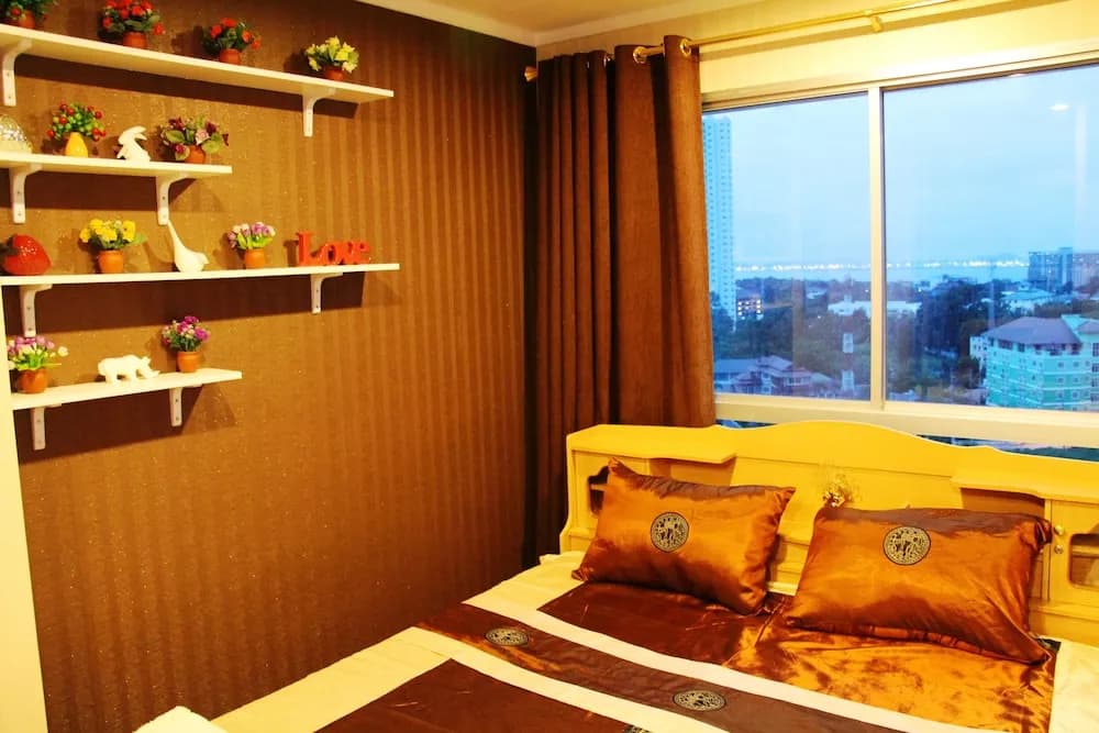 1 Bedroom Apartment with balcony
