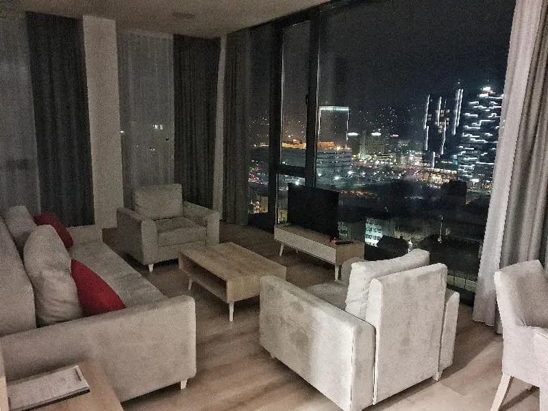 4 Bedrooms Apartment with balcony