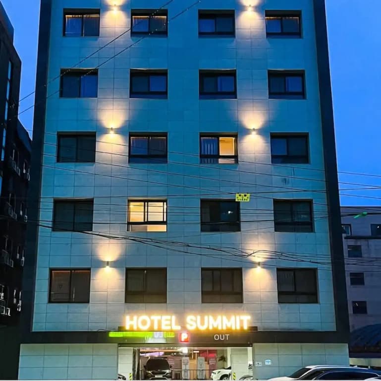 Hotel photo 1