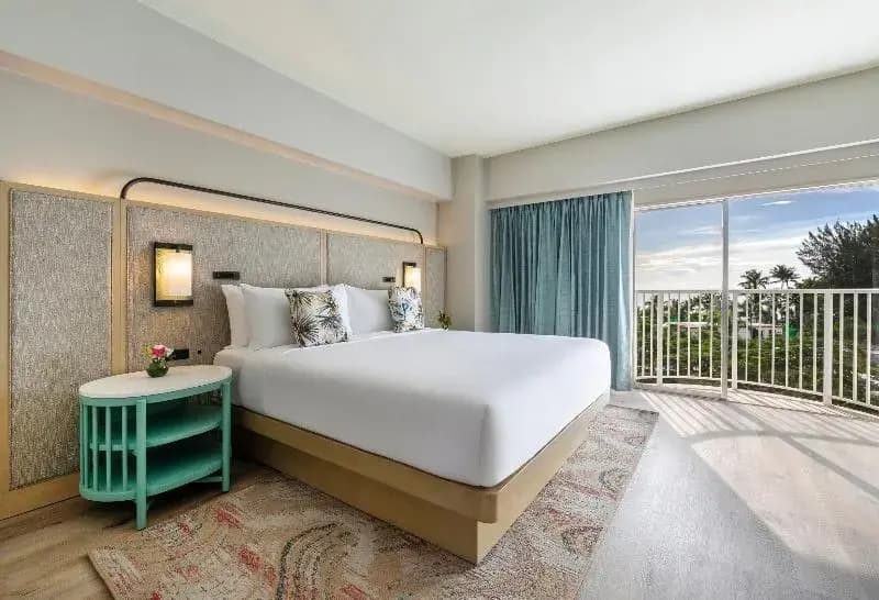 Premium Double room with ocean view full double bed