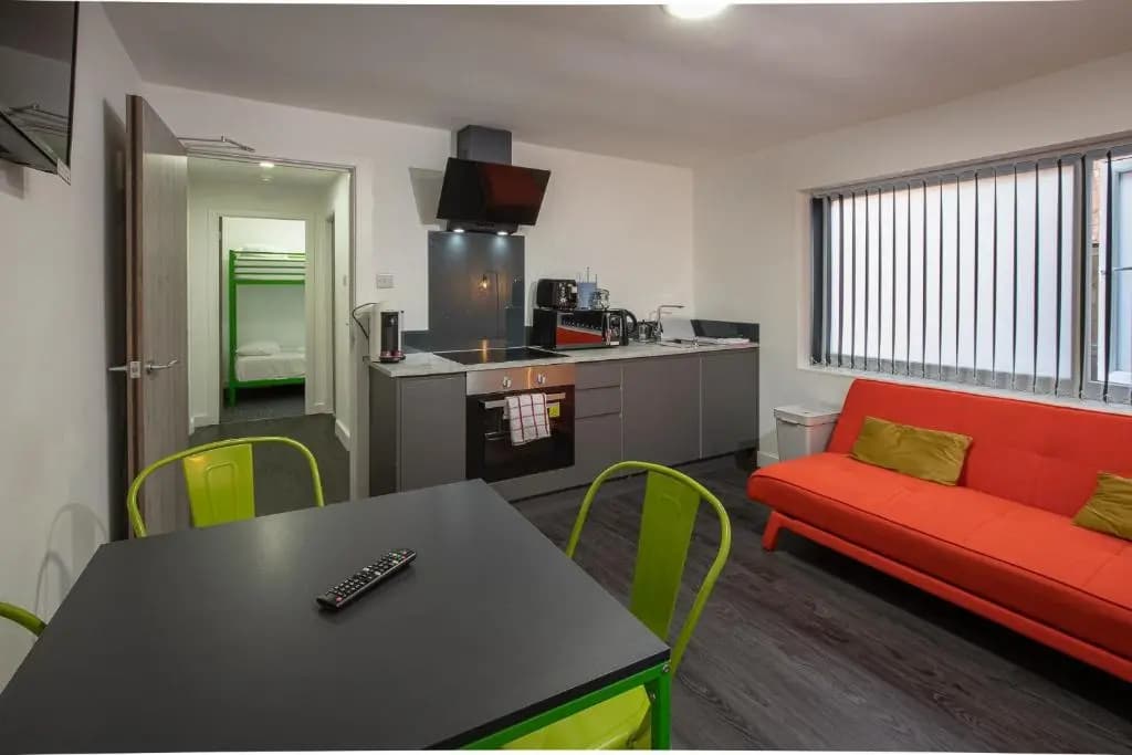2 Bedrooms Apartment with sea view