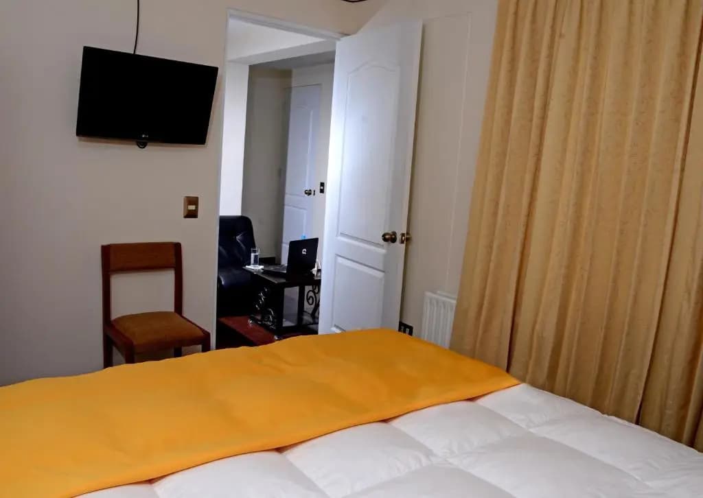 Standard Double Suite full double bed