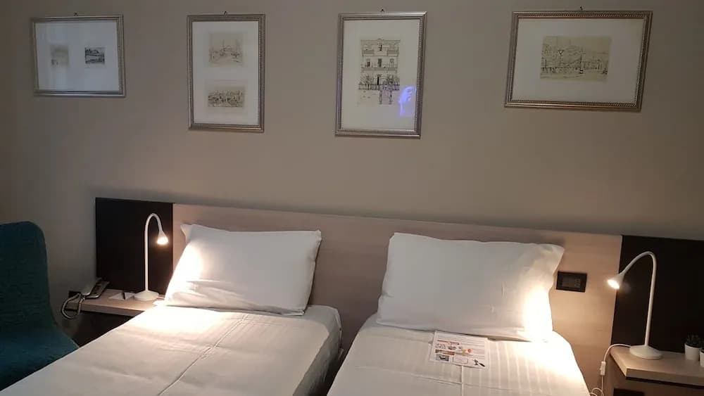 Double room twin beds
