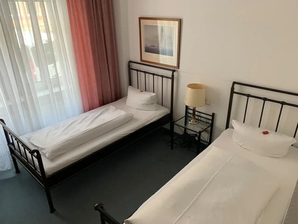 Economy Double room twin beds