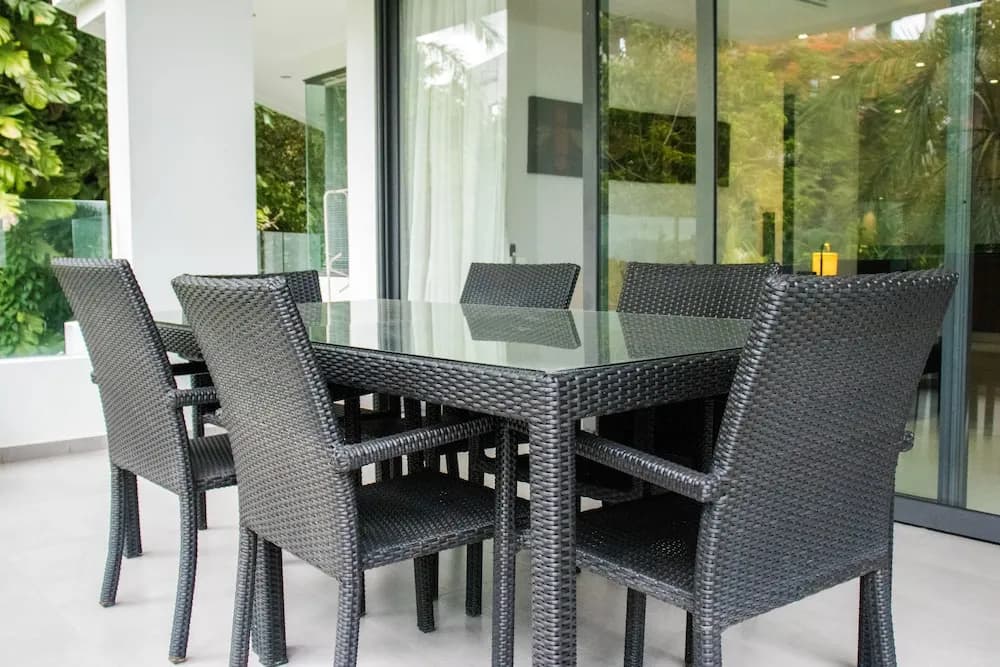 3 Bedrooms Luxury Apartment with partial sea view
